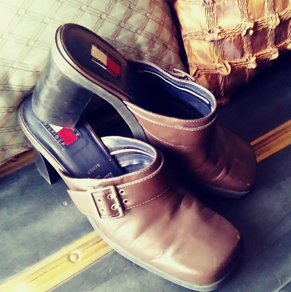 Lady's slip on shoes